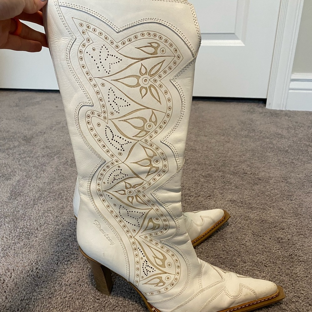 *CLOSING SHOP* Fashion Cowgirl Boots